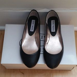 NEW - STEVE MADDEN - P-Heaven black leather flats